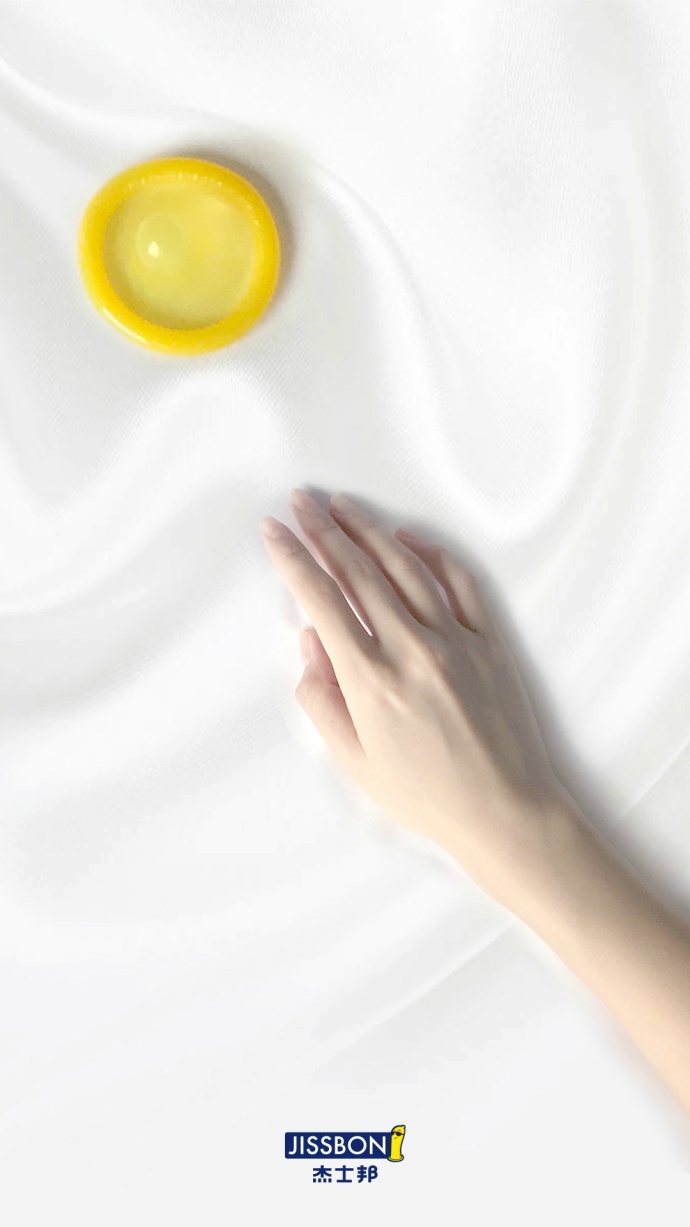 看到圆月就想到你,最有创意的中秋借势海报合集! 看到圆月就想到你,最有创意的中秋借势海报合集!